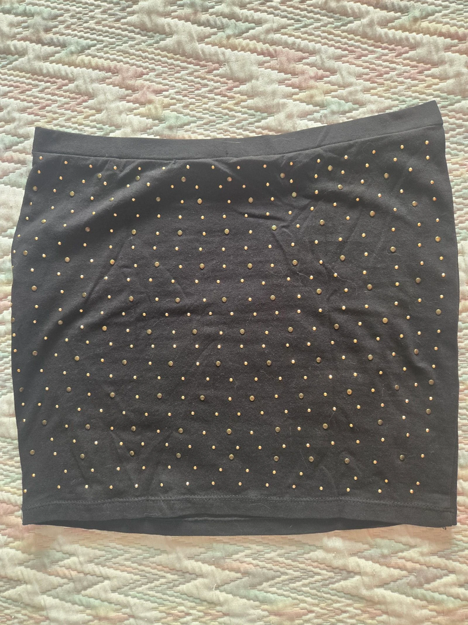 Black mini skirt gold studs – photo 4